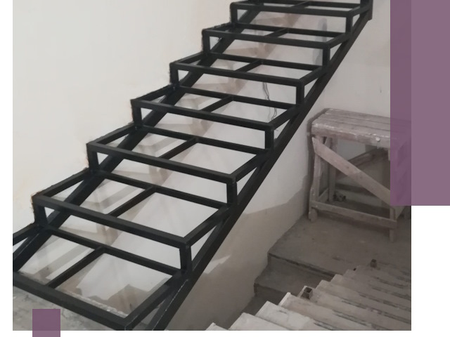 Демонтаж лестниц на металлокаркасе в Истре: быстрый вывоз и разбор