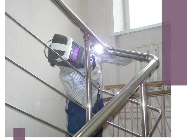 Монтаж перил и ограждений качественно в Истре