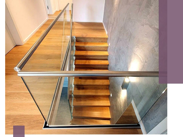 Перила для лестницы в доме — изготовление и монтаж в Истре
