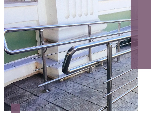 Ограждения пандусов из металла и нержавейки в Истре
