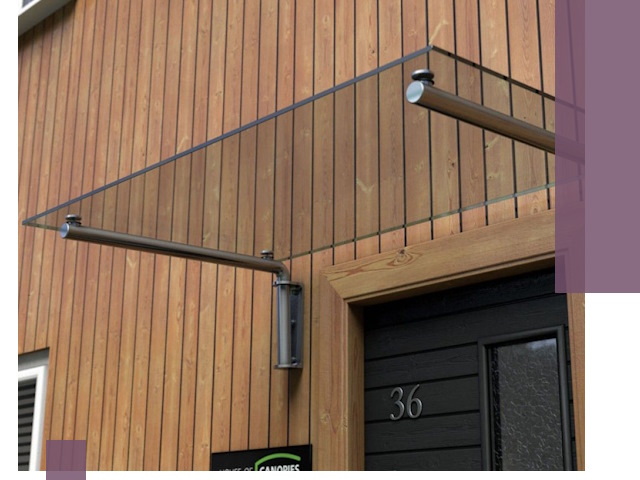 Стеклянные козырьки на входы и фасады в Истре